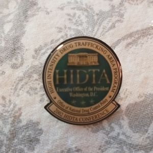 New HIDTA 2002 conference label Pin Drug Trafficking Area Program Enamel
